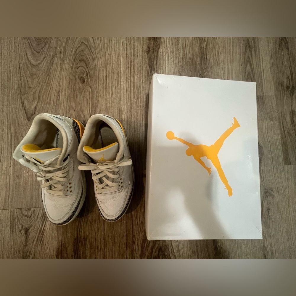 WMNS JORDAN 3 RETRO 'LASER ORANGE' 🍊 - Picture 5 of 5